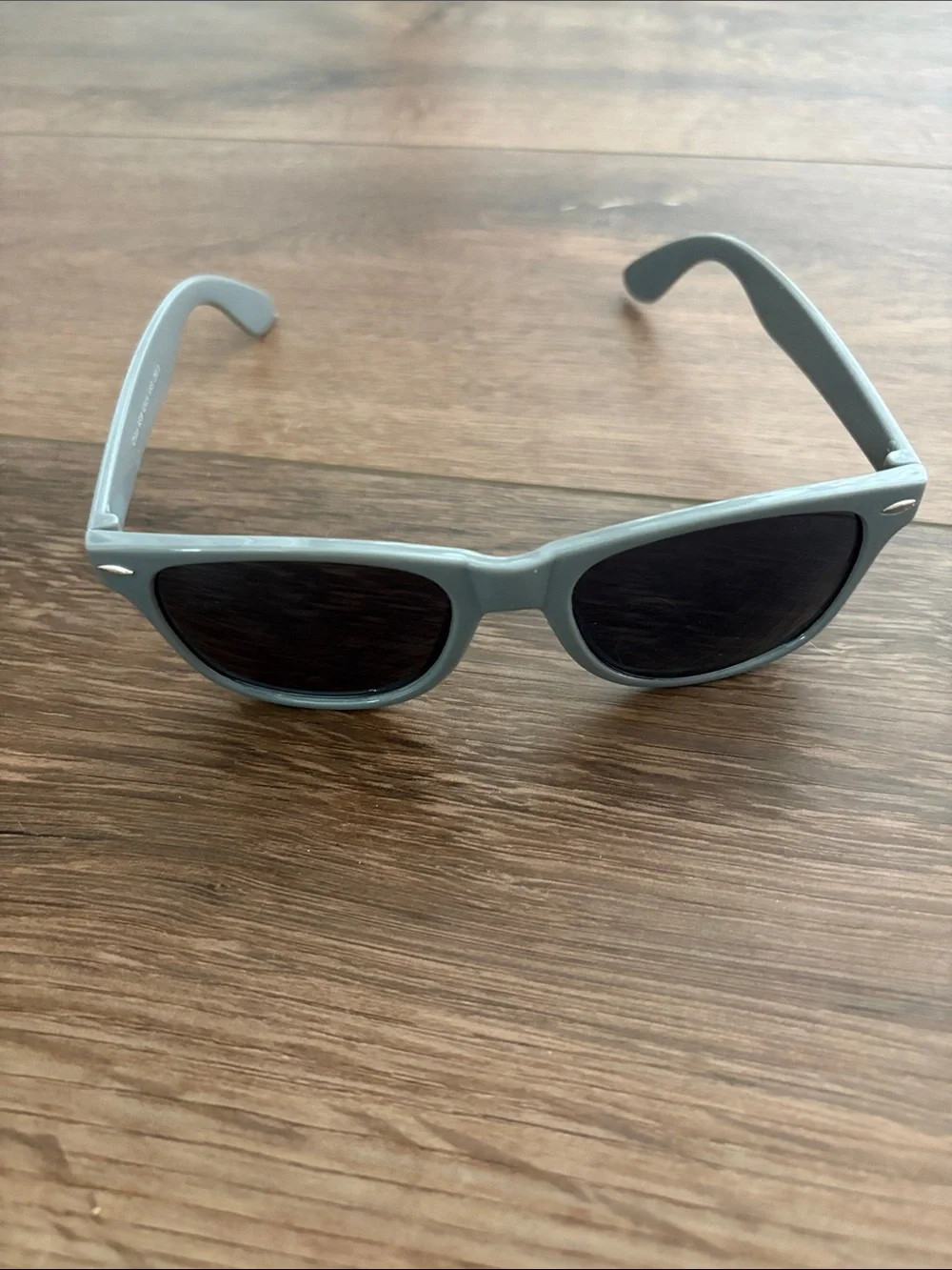 U.S. Amateur Gray Wayfarer Sunglasses with Dark Lenses Golf Souvenir
